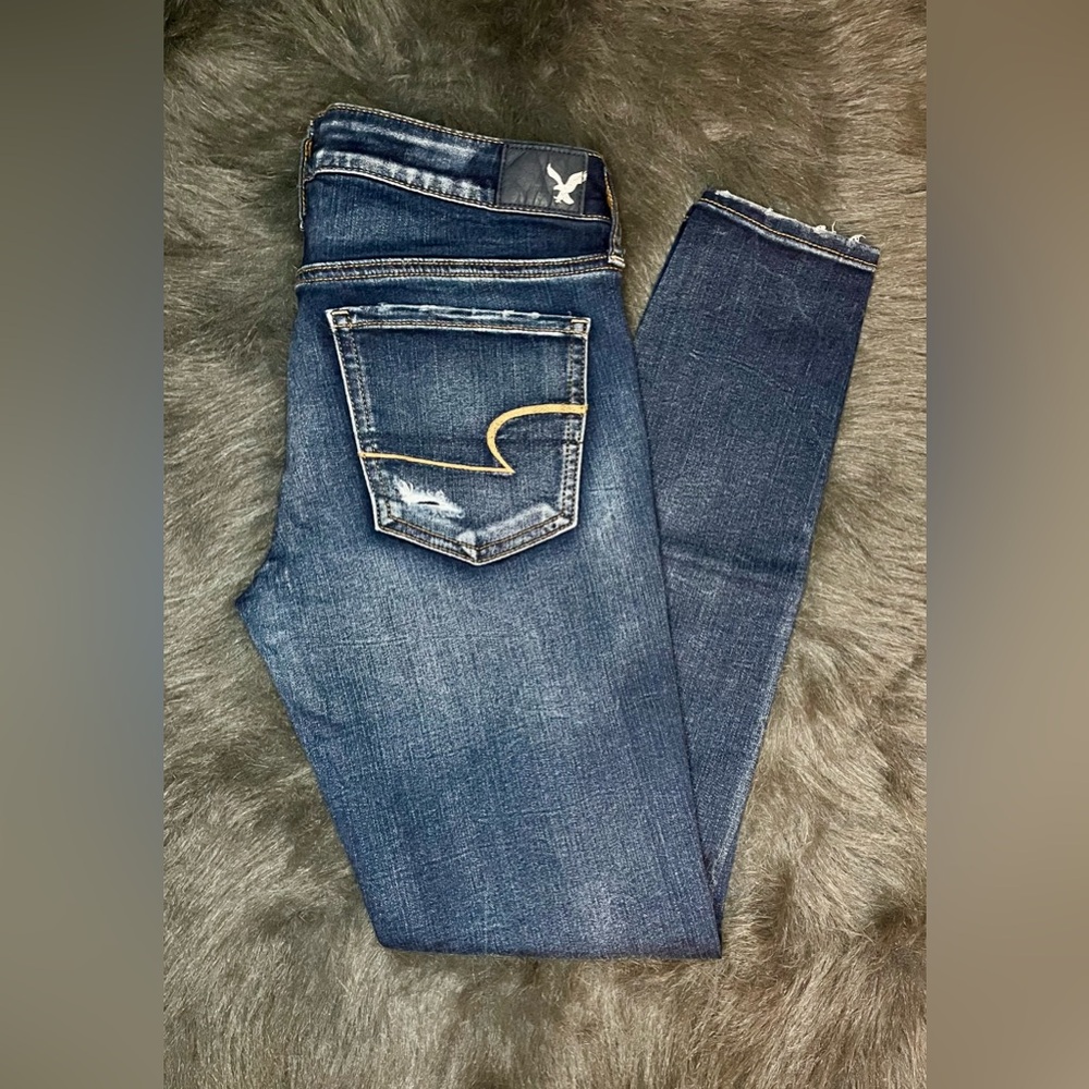 American Eagle Distressed Super Low Jegging
Super Stretch Size 8